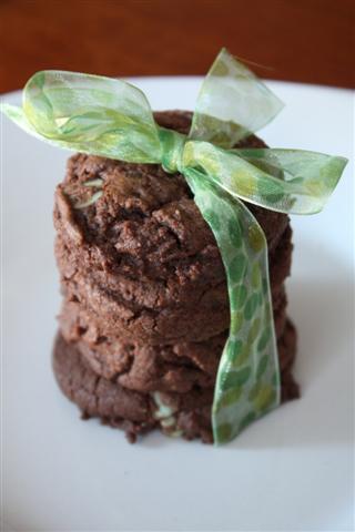  ciasteczka czekoladowo-miętowe z ciemną czekoladą 