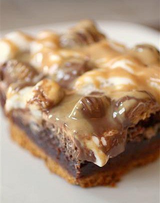 Chocolate Peanut Butter Cup S'mores Brownies by Nutmeg Nanny