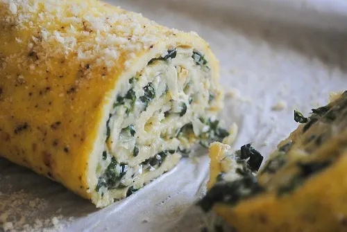 This spinach artichoke egg roulade is the perfect way to start your day. Packed full of frozen chopped baby spinach, artichoke hearts and goat cheese.