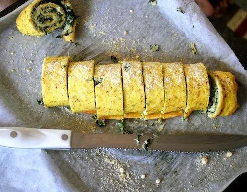 This spinach artichoke egg roulade is the perfect way to start your day. Packed full of frozen chopped spinach, artichoke hearts and tangy goat cheese.
