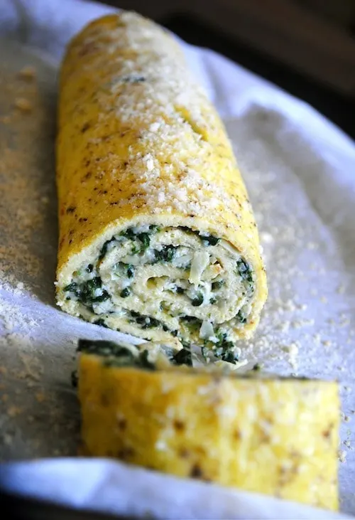 This delicious spinach artichoke egg roulade is the perfect way to start your day. Packed full of frozen chopped spinach, artichoke hearts and goat cheese.