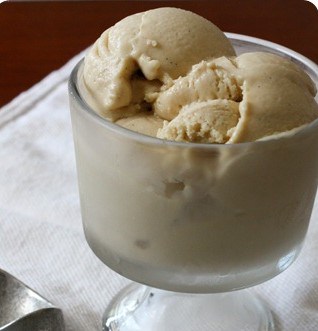 Vanilla Bourbon Ice Cream in a frosted glass