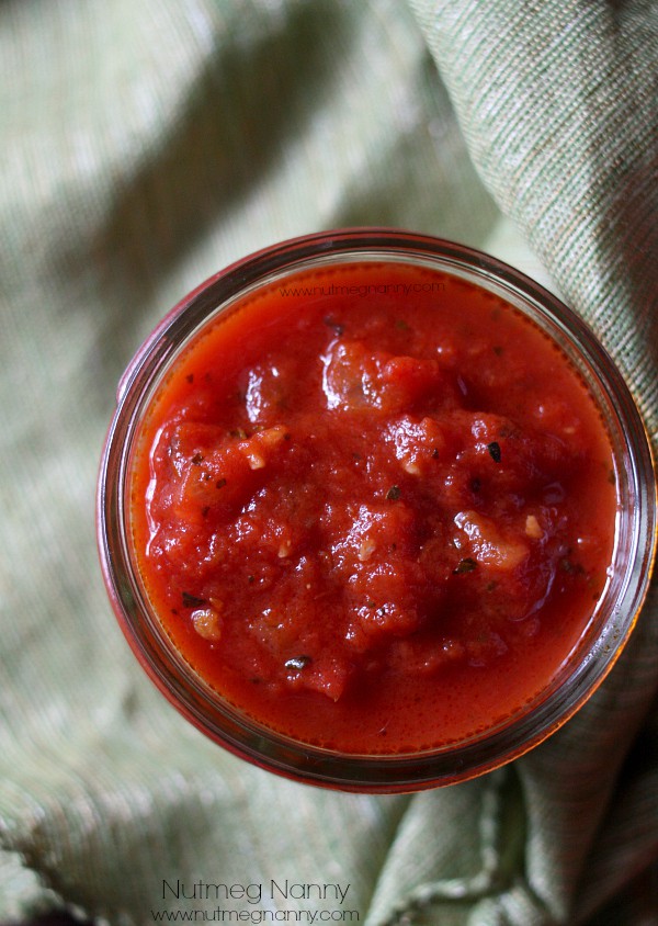 Spicy 30-Minute Tomato Sauce by Nutmeg Nanny