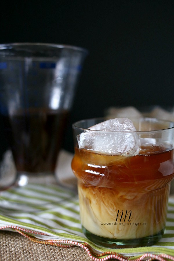 This cardamom coconut milk iced coffee is sweet and delicious. Hints of cardamom and coconut pair perfect with freshly brewed coffee. Hello, summer! 