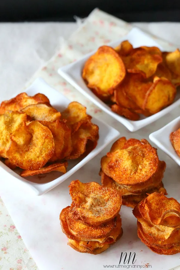 These microwave chipotle sweet potato chips are ready in no time and cook crispy in the microwave. Dust with a homemade chipotle spice blend and enjoy!