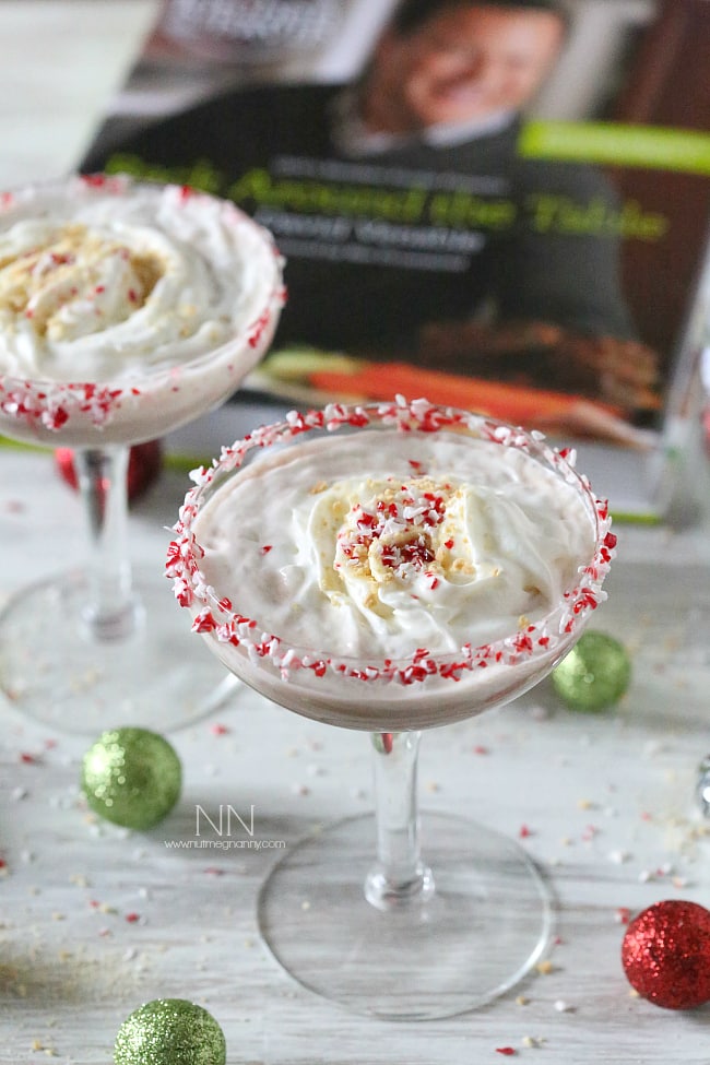 This peppermint s'mores martini is the perfect balance of adult chocolate milk deliciousness and holiday peppermint goodness.