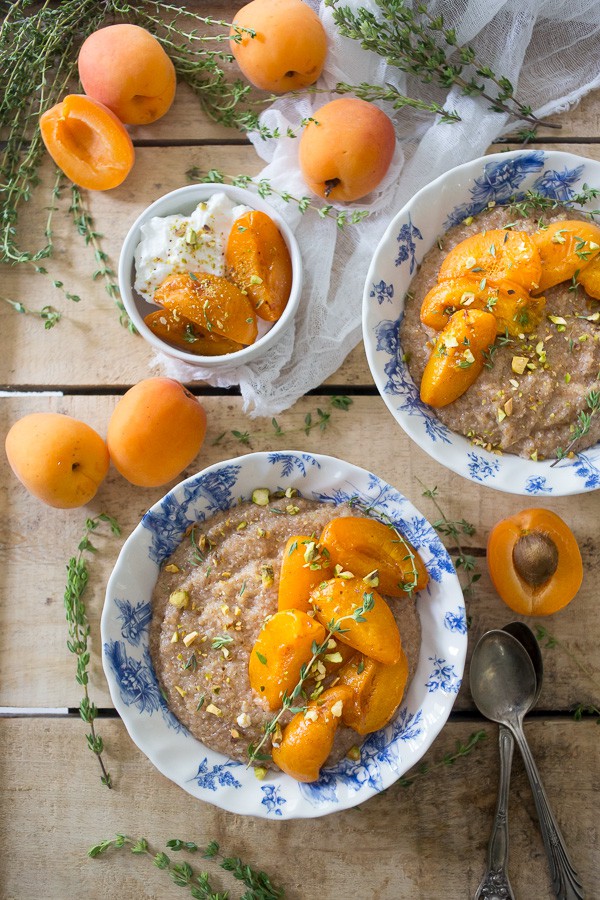 This roasted apricot whole wheat farina is the perfect way to start the day! Sweet roasted apricots on top of whole wheat farina and a sprinkling of pistachios. Say goodbye to boring breakfast!