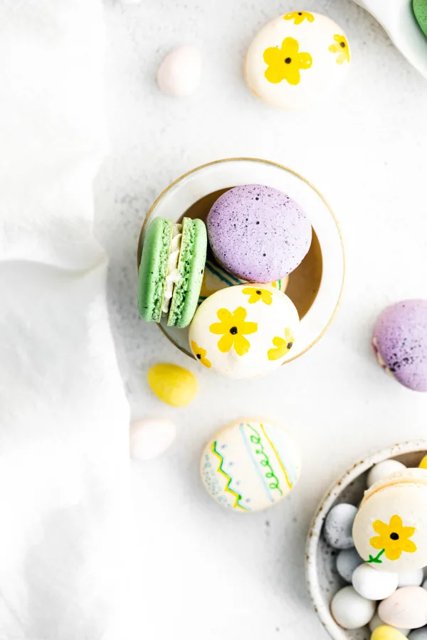 Easter Egg Macarons - a perfectly decorated spring macaron!