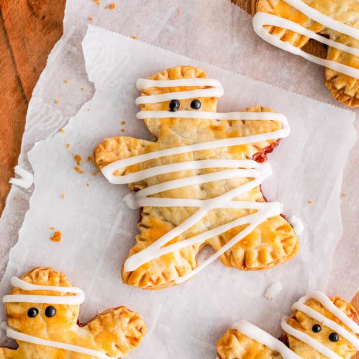 Mummy Raspberry Mummy Hand Pies - Nutmeg Nanny