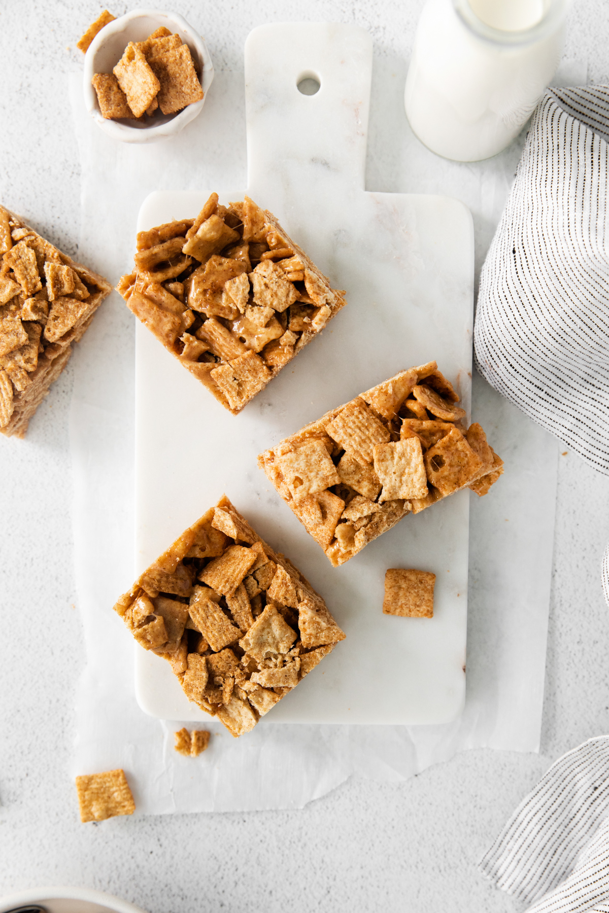 Cinnamon Toast Crunch Cereal Bars on a serving tray. 